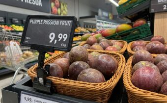 Empresa colombiana de exportación de Gulupa 16 Foto de una gulupa en supermercado extranjero